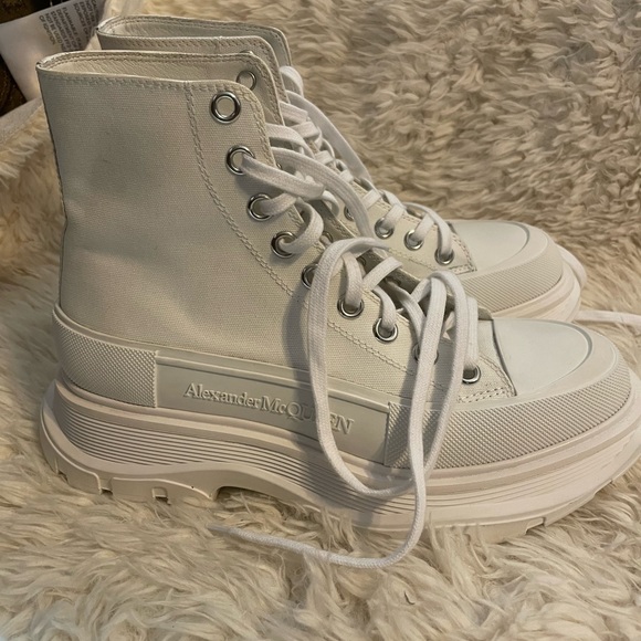 Alexander Mcqueen Tread Slick High Top Sneaker